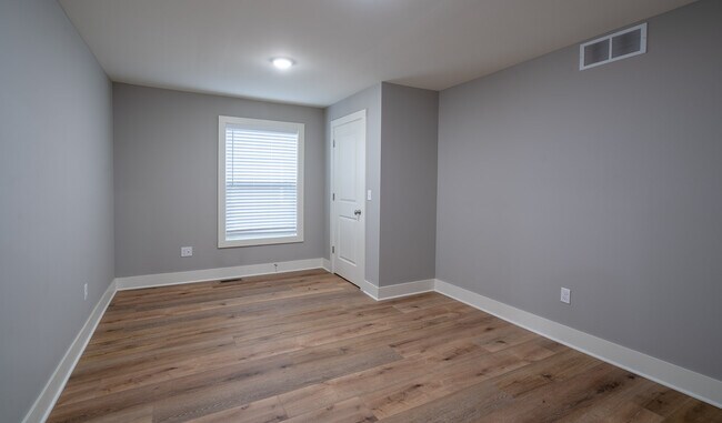610 4th St NW unit 1, Grand Rapids, MI 49504 - photo 5