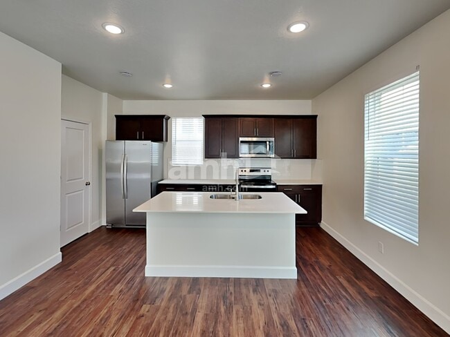 6082 S Jordan Pkwy W, South Jordan, UT 84009 - photo 4