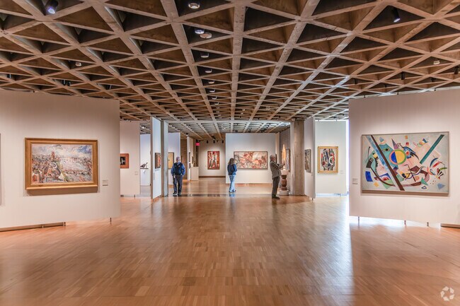 At the Yale University Art Gallery you can find pieces from Picasso, Van Gogh and Basquiat.