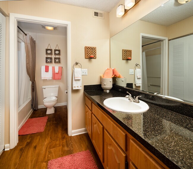 Sun Chase Apartment Homes, Bradenton, FL 34209 - photo 7