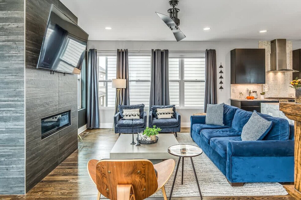 1720 14th Ave S unit ID1051706P, Nashville, TN 37212 - photo 1