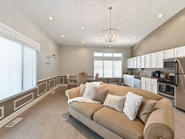 Northgate Apartments, Waukegan, IL 60087 - photo 2