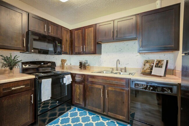 Park at Lake Magdalene Apartments and Town..., Tampa, FL 33618 - photo 2