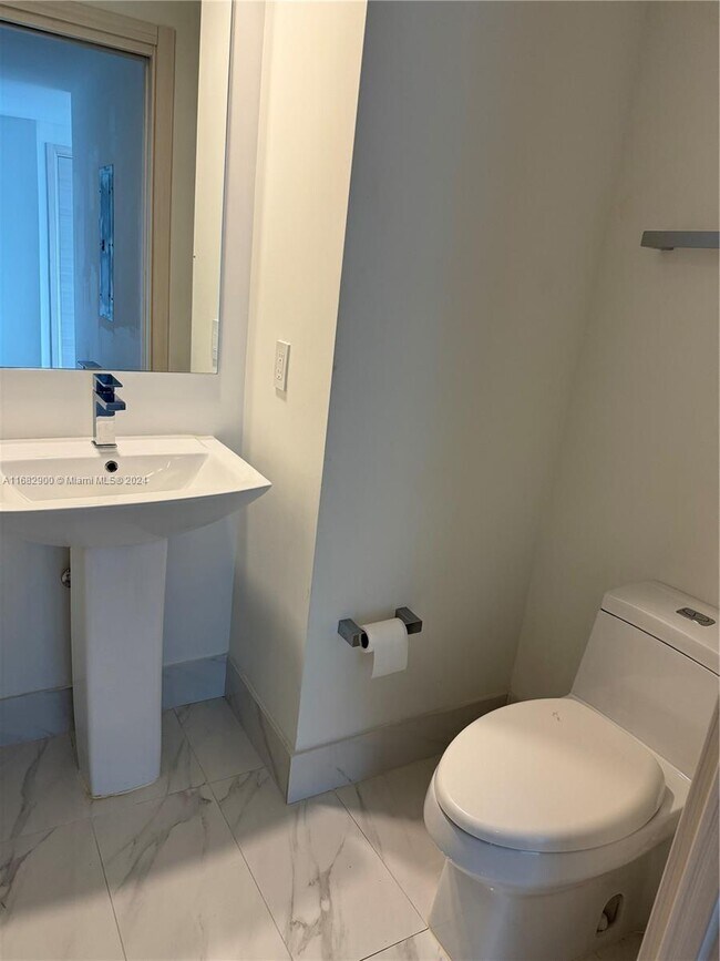 805 S Miami Ave unit 5503, Miami, FL 33136 - photo 4