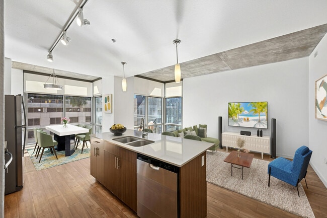 Cadence Union Station, Denver, CO 80202 - photo 5