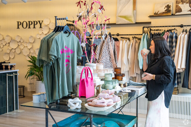 Stop into Boutique Poppy for the newest fashion trends near East Naperville.