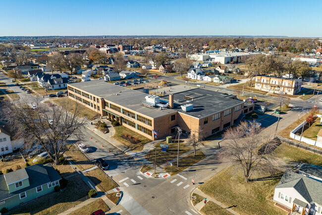 Edison Elementary School is surrounded by buildings in The West End, IA.
