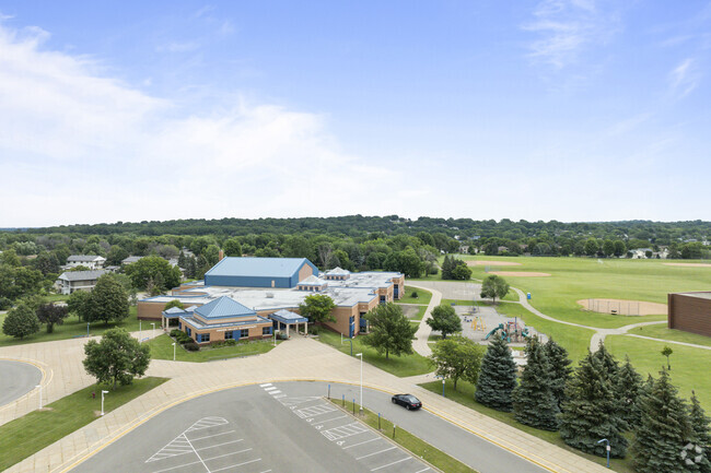 Hidden Valley Elementary serves 446 students in PK-5.