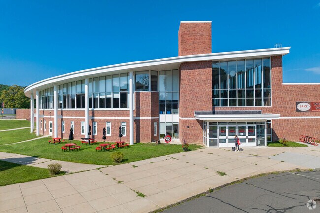 Welcome to Saxe Middle School in New Canaan.
