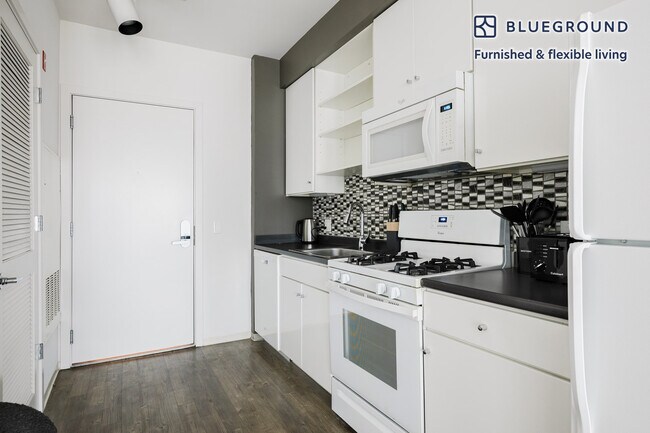 445 Artisan Way unit FL2-ID1290, Somerville, MA 02145 - photo 6