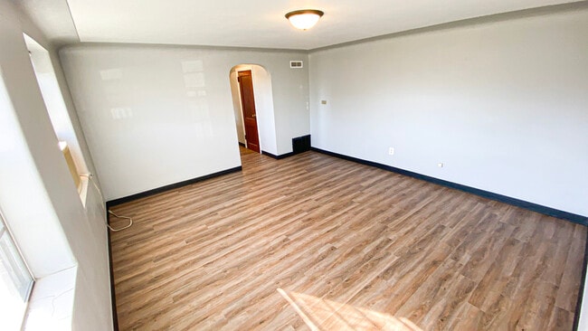 227 W Dunklin St unit B, Jefferson City, MO 65101 - photo 6