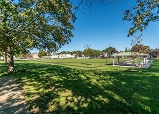 5 Naviens Ln Unit 2, Waltham, MA 02453