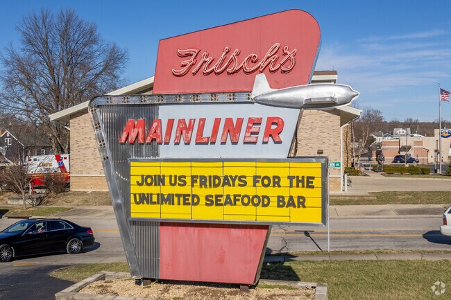 The Frisch’s Mainliner in Fairfax, OH offers a selection of seafood.