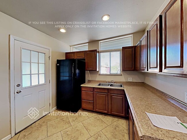 3735 W Puget Ave, Phoenix, AZ 85051 - photo 7