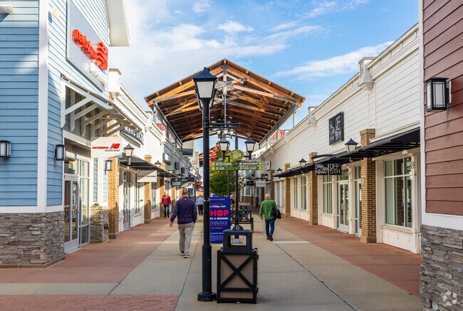 Spend an afternoon shopping at Merrimack Premium Outlets in Litchfield, NH.