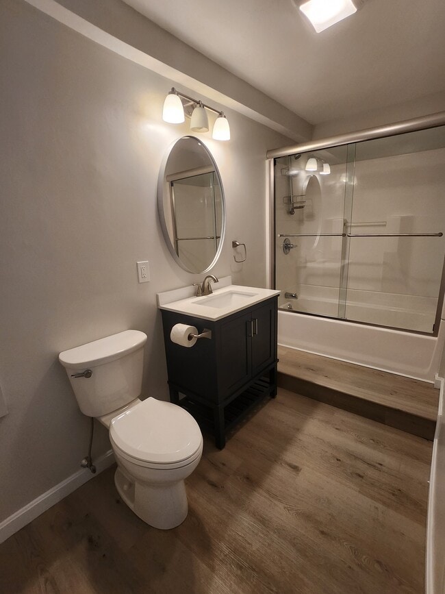 14 Oak St unit 3, Derry, NH 03038 - photo 5