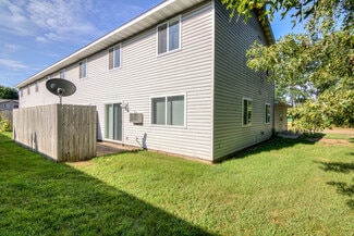 1008 Dutchman Dr Unit 4, Chippewa Falls, WI 54729