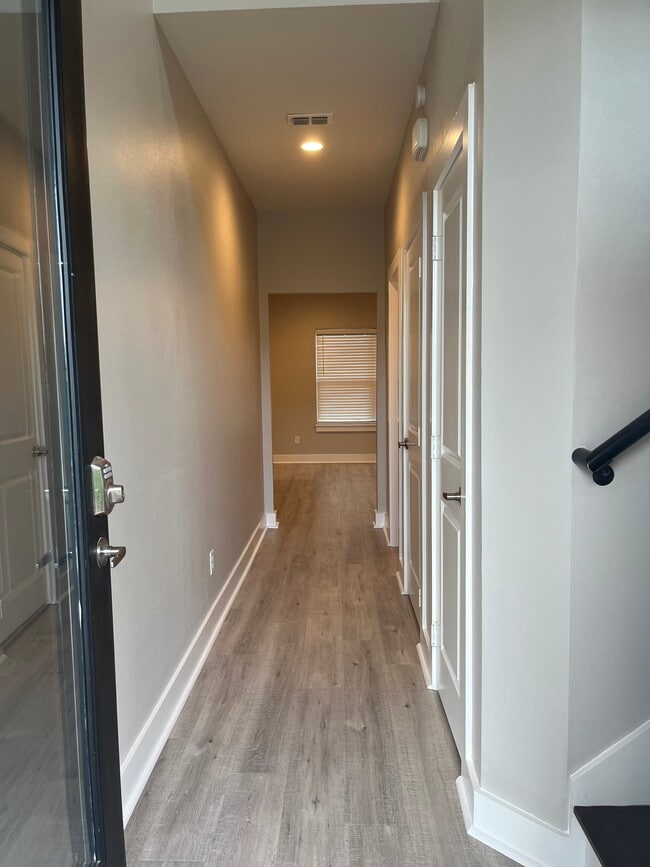 Entry/Hallway