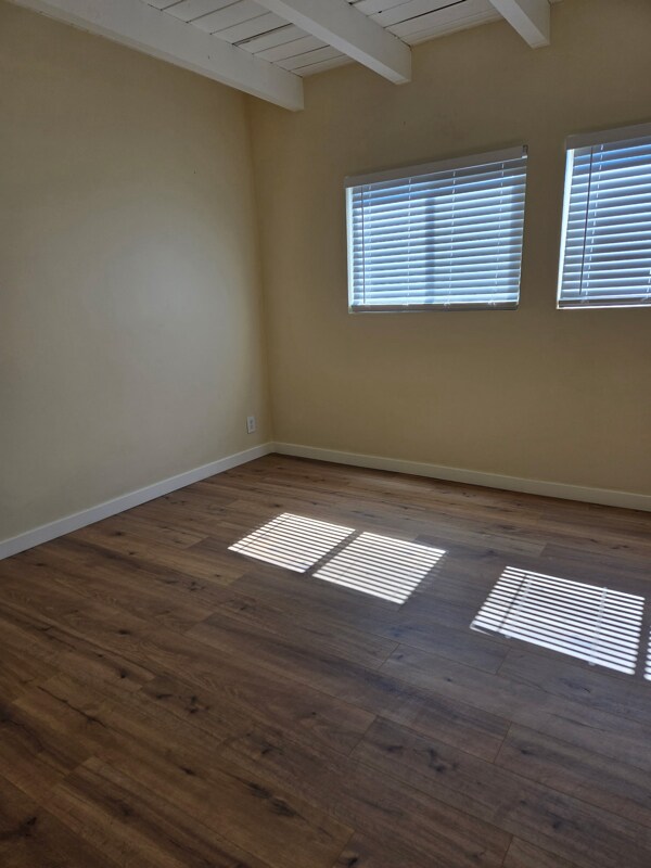 7907 Brimfield Ave unit 11, Los Angeles, CA 91402 - photo 4