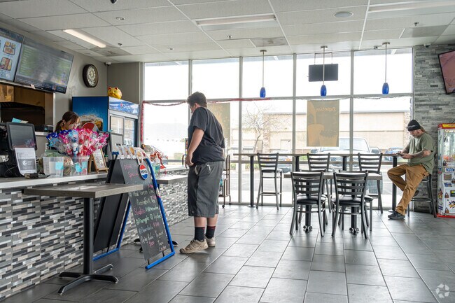 Top Grill in Rose Ranch serves up bold flavors near home.