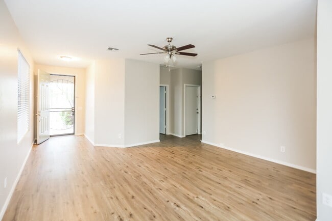 3139 W Pollack St, Phoenix, AZ 85041 - photo 4