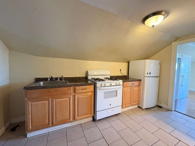 276 Clinton Ave unit 3, New Haven, CT 06513 - photo 5