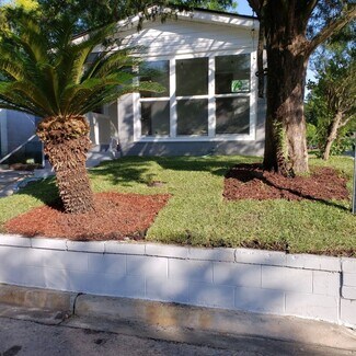 27 Stirling St, Savannah, GA 31401