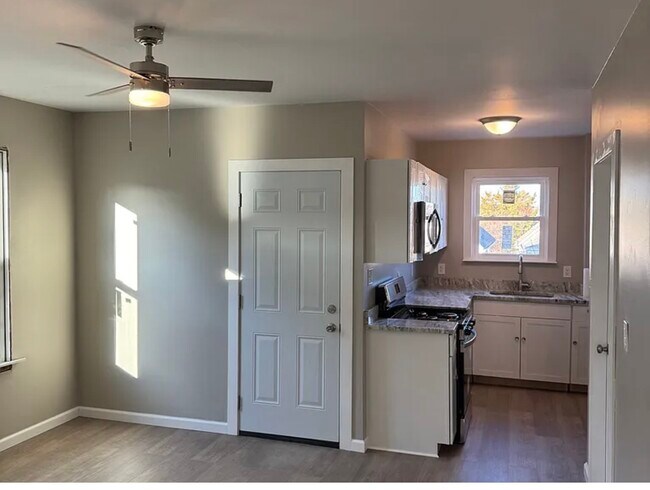 545 Rivet St unit 3, New Bedford, MA 02740 - photo 5