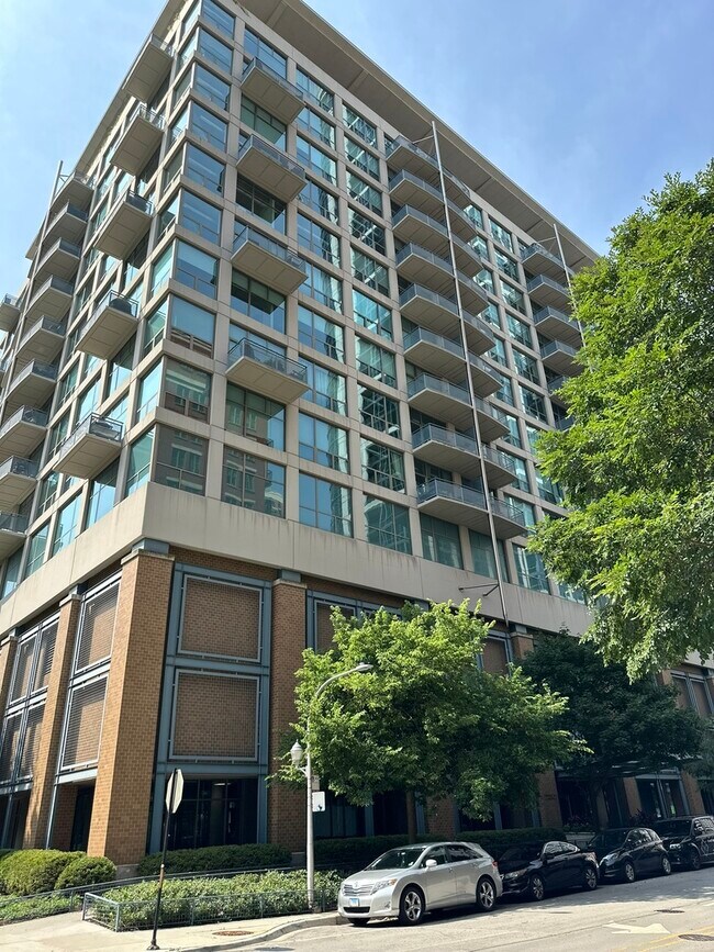 125 E 13th St Unit 1501, Chicago, IL 60605