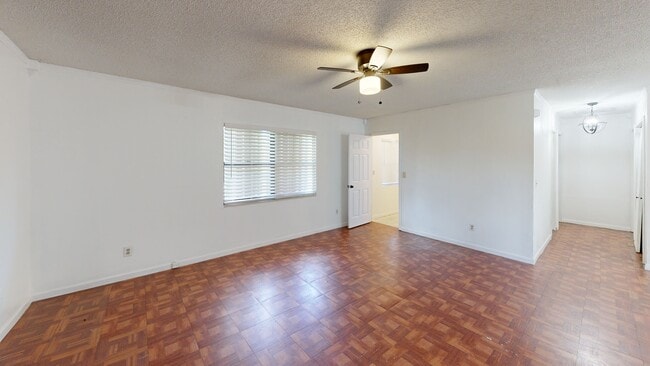 2002 N 31st St, Fort Pierce, FL 34947 - photo 2