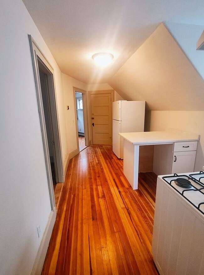 31-33 Pitman St unit 3rd Floor, Providence, RI 02906 - photo 6