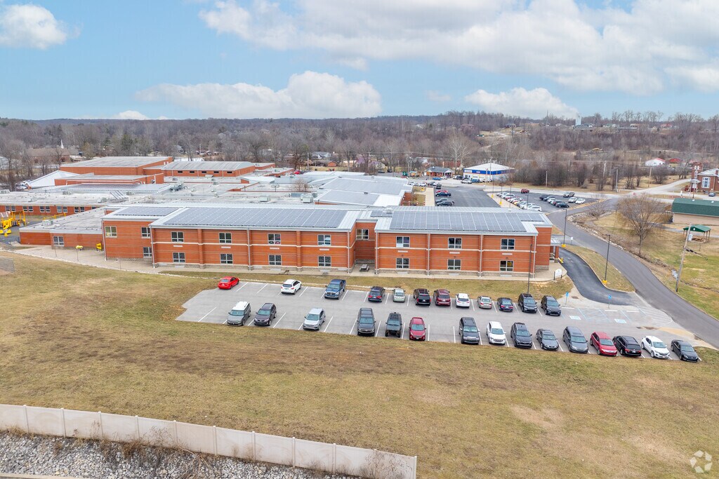 Henryville Elementary School is located in Henryville, IN.