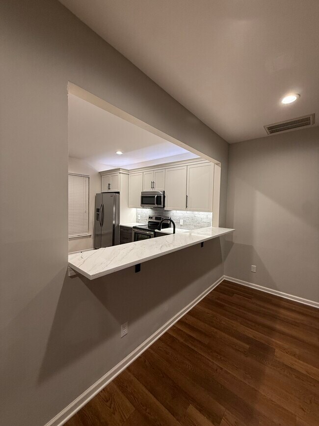 6617 Rothchild Dr, Charlotte, NC 28270 - photo 5