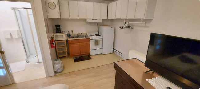 688 Nebraska St unit Studio 5, Vallejo, CA 94590 - photo 4