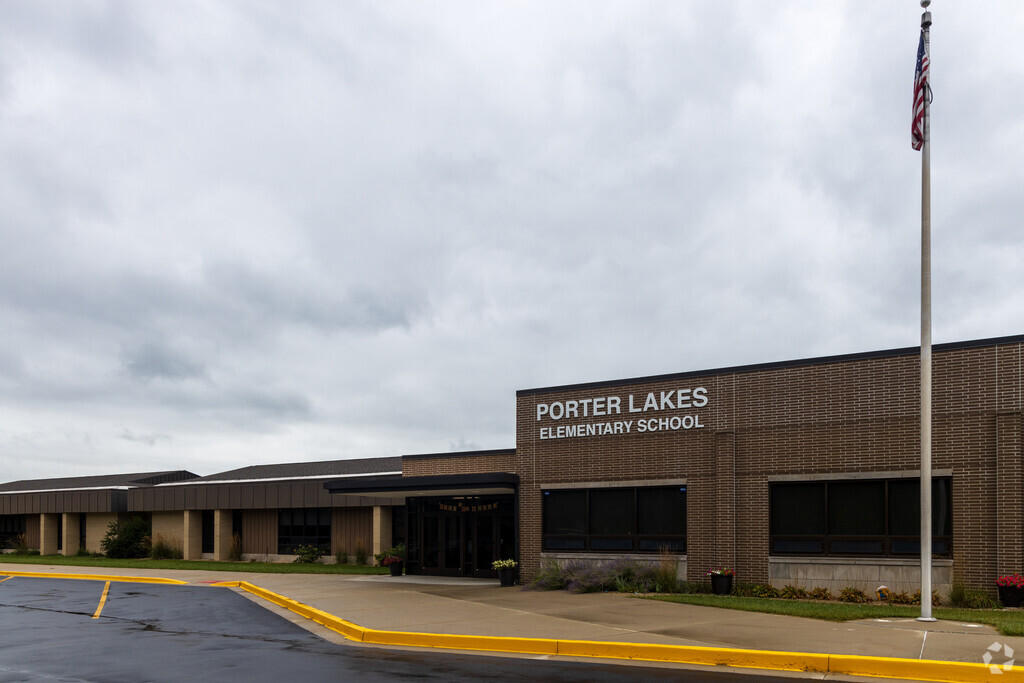 Porter Lakes Elementary School provides education in the neighborhood 
Lakes of the Four Seasons