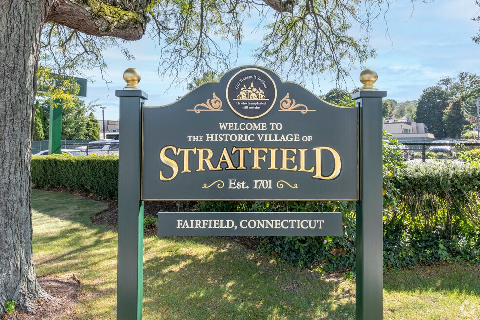 Stratfield Village