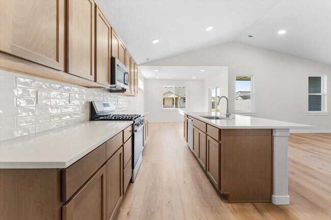 17323 N Sendoa Ave, Nampa, ID 83687 - photo 5