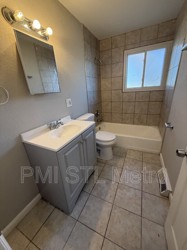 1729 Keelen Dr, Saint Louis, MO 63136 - photo 7