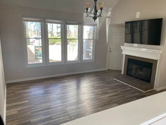 9215 Ravenwing Dr, Charlotte, NC 28262