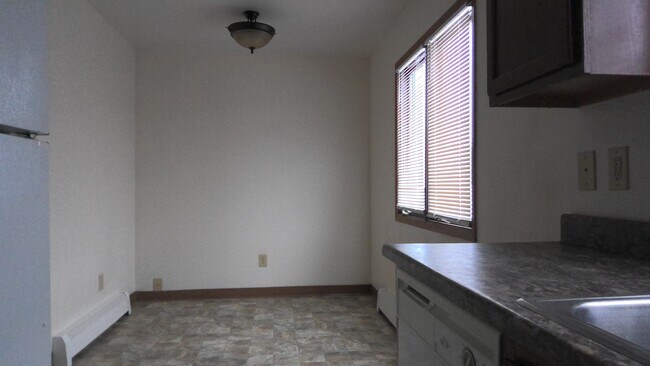 7411 Woburn Cir unit 4, Anchorage, AK 99502 - photo 3