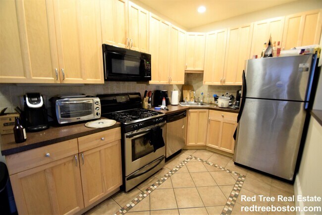 19 Saint Lukes Rd unit 1, Allston, MA 02134 - photo 7
