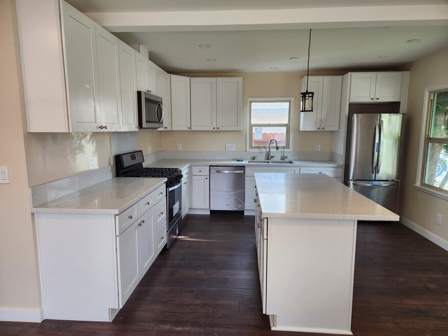 914 N Olive St unit 914, Anaheim, CA 92805 - photo 1