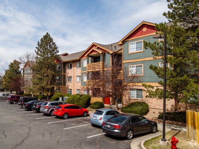 There are colorful townhomes for rent in the Westcliff and Cambridge neighborhood in Westminster, Colorado.