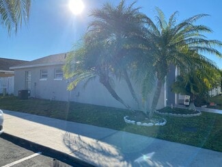 2439 Harbor Town Dr, Kissimmee, FL 34744