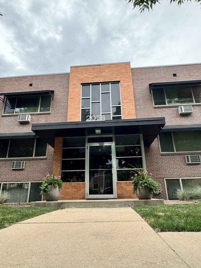 2054 S Milwaukee St, Denver, CO 80210 - photo 5