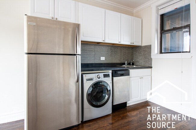 1056 W Lill Ave unit 2, Chicago, IL 60614 - photo 4