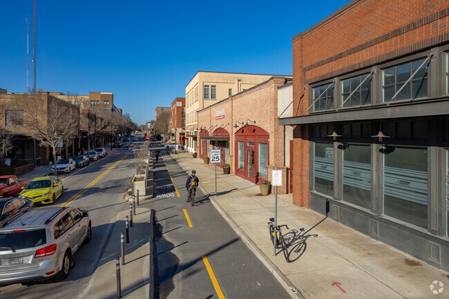 Once a trolley town, Ormewood offers old-school scenic charm blended with modern establishments.