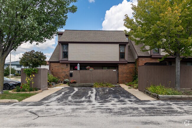 A mix of textures and colors makes for an attractive combination in these condos at Willow Creek