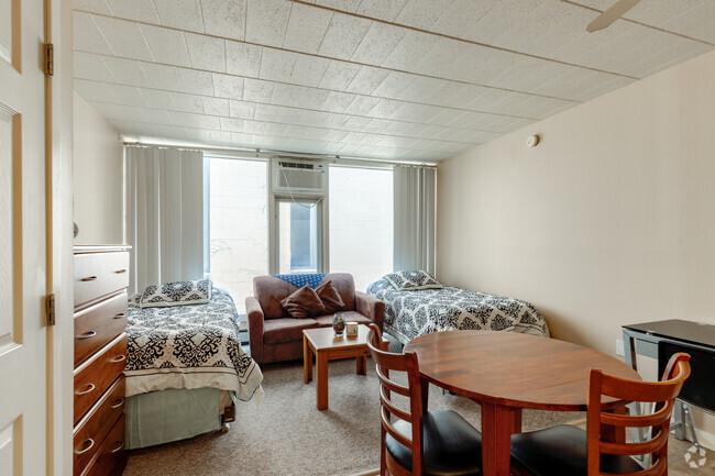 Studio - 312SF