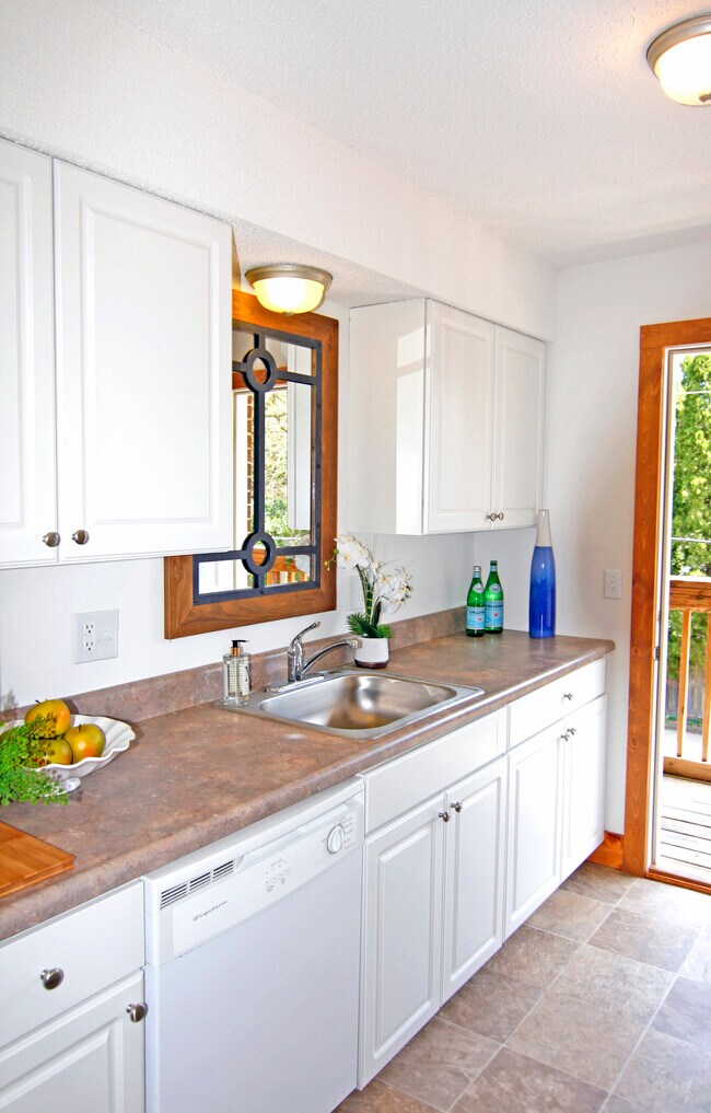 254 S Durkin Dr unit A, Springfield, IL 62704 - photo 4